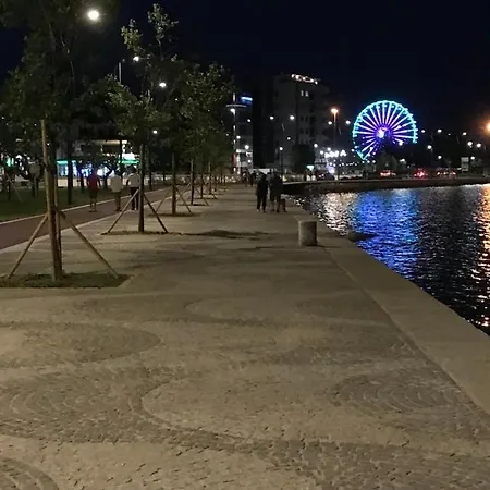 House Апартаменты *